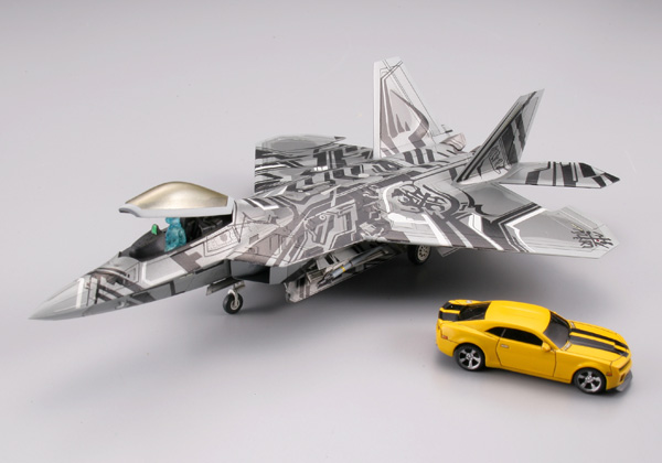 1/144 F-22 Raptor USAF Plastic Model: Building - YouTube